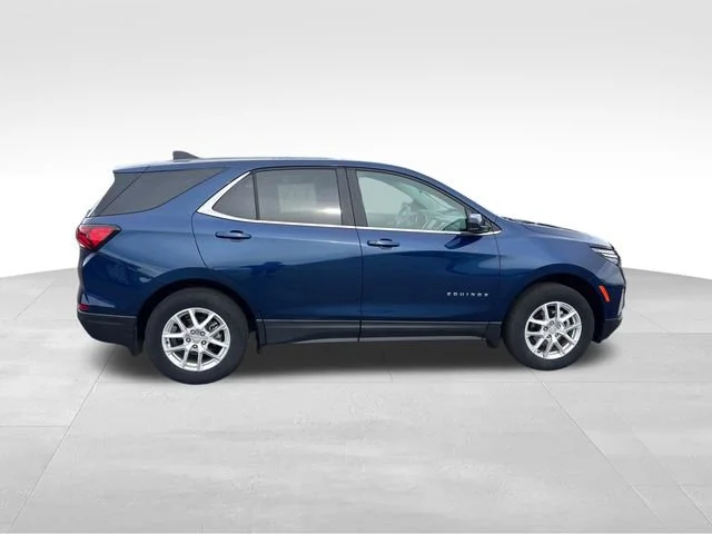 Used 2022 Blue Glow Metallic Chevrolet LT image 7