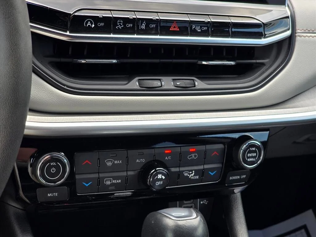 Used 2025 Black Jeep Limited image 17