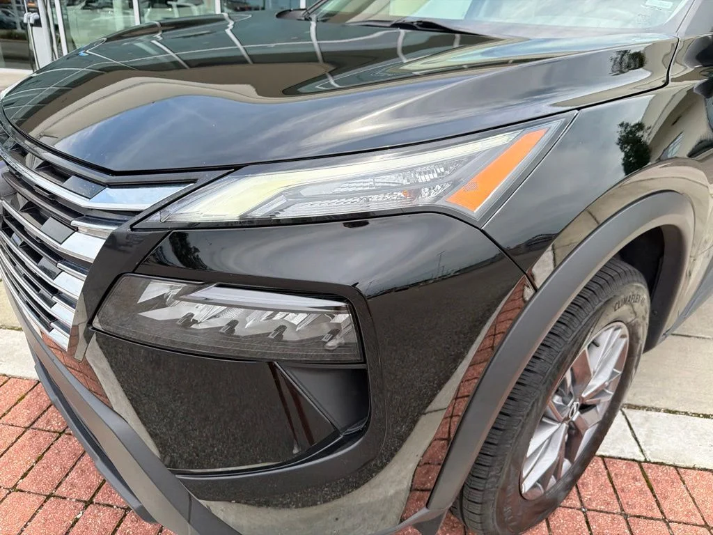 Used 2024 Black Nissan S image 12