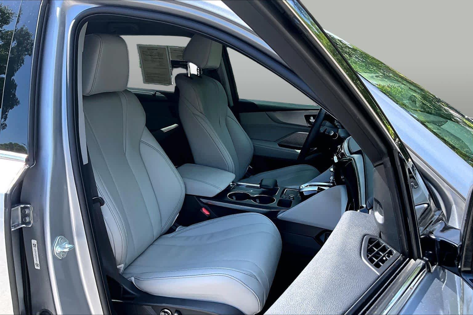 Used 2024 Lunar Silver Metallic Acura w/Technology Package image 9
