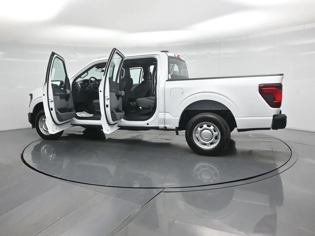 New 2026 Oxford White Ford XL image 31