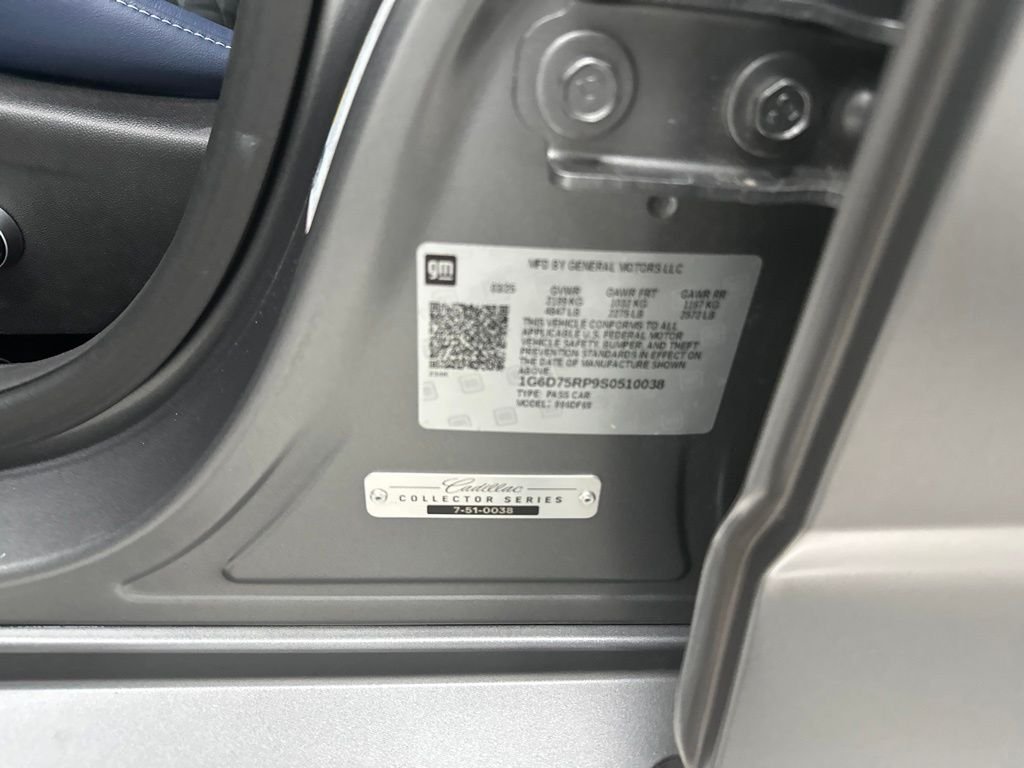 Used 2025 Gray Cadillac V-Series image 30