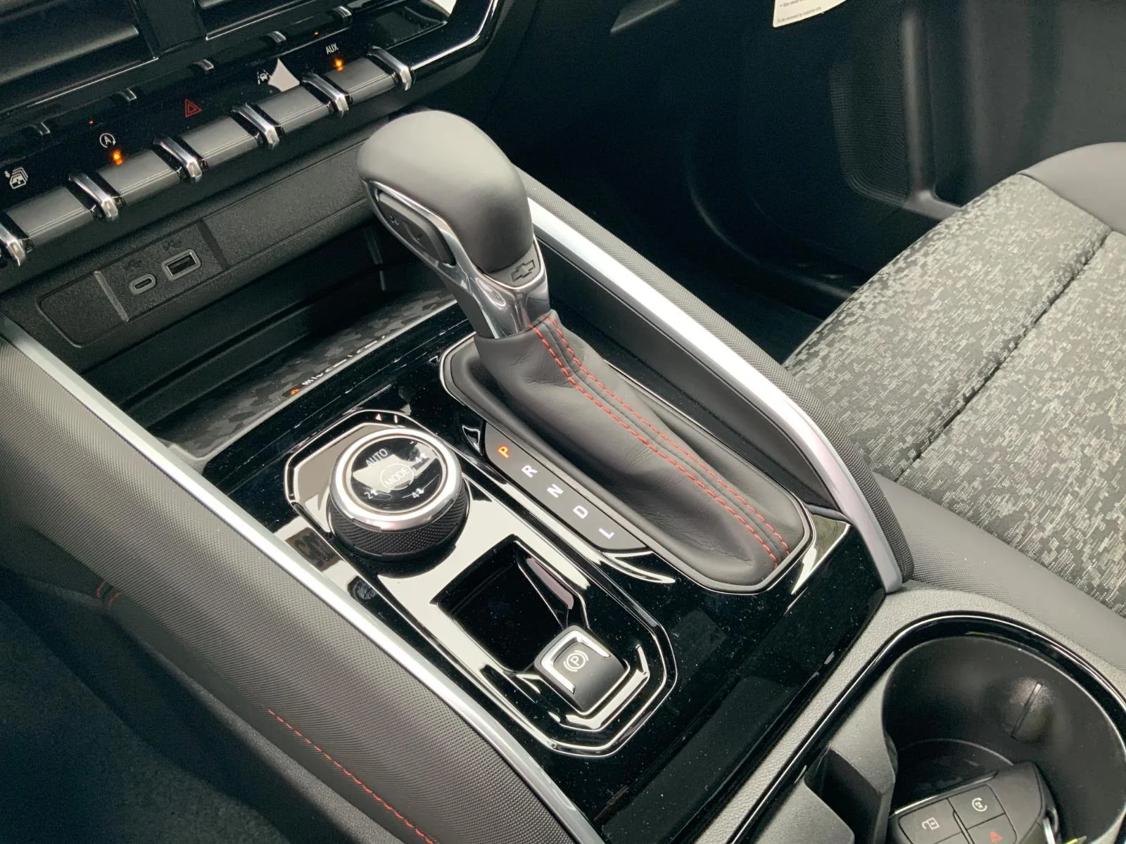 2026 Chevrolet Colorado Z71 - Photo 25