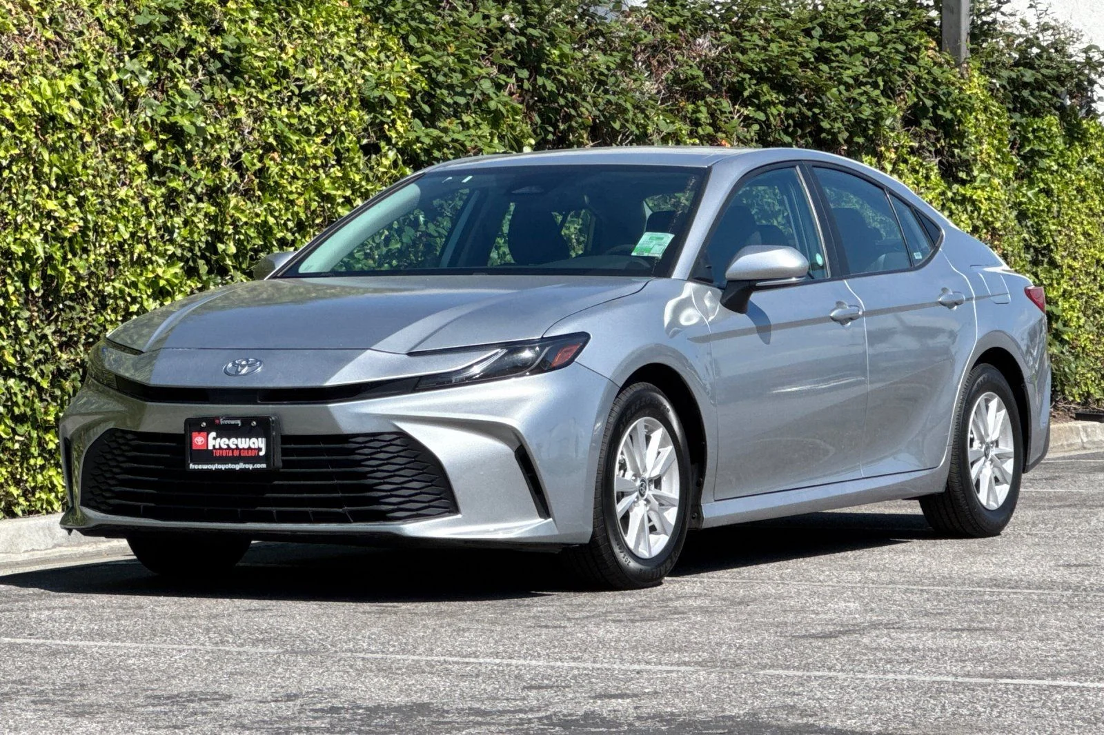 Used 2025 Silver Toyota LE image 10