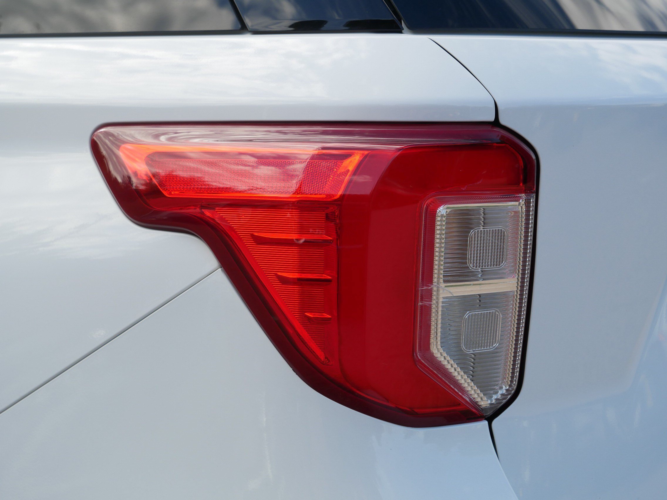 Used 2021 Oxford White Ford Base image 17
