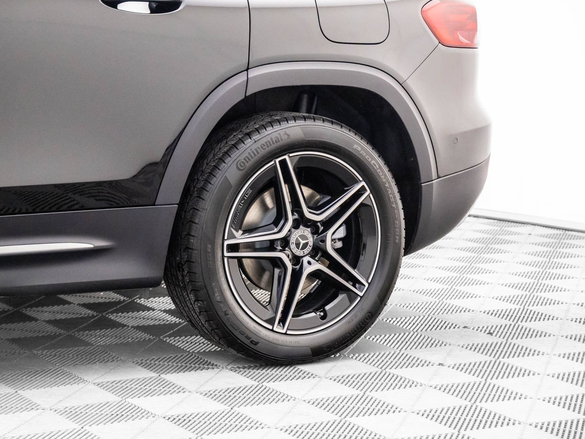 New 2026 Night Black Mercedes-Benz GLB 250 image 76