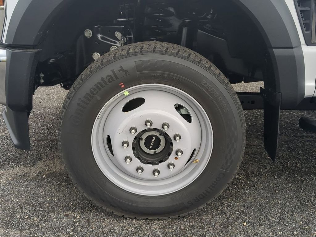 2024 Ford F-550 Super Duty Chassis Cab XL - Photo 61