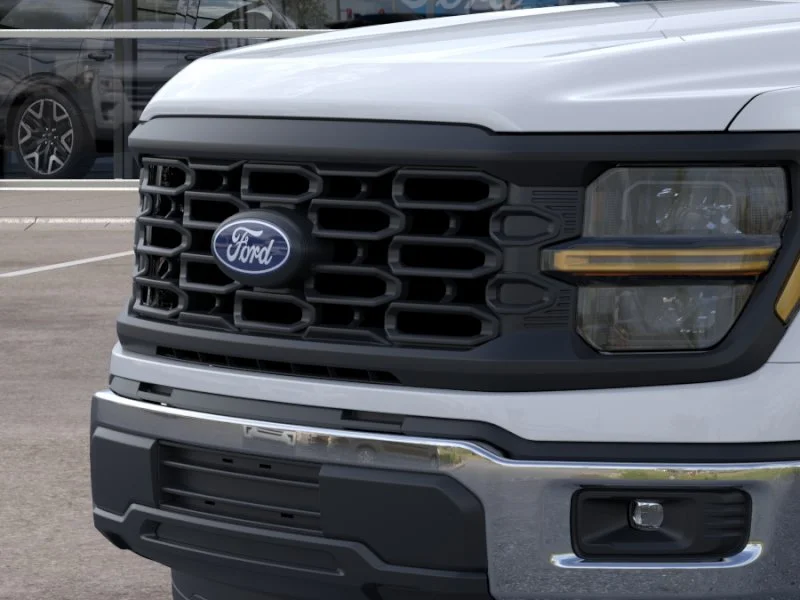 New 2026 Oxford White Ford XL image 17