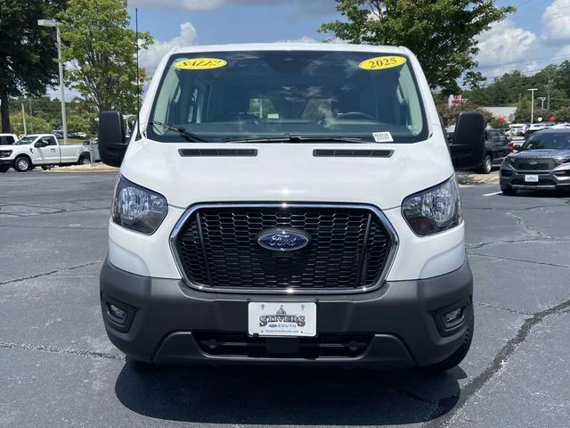 New 2025 Oxford White Ford AWD image 8