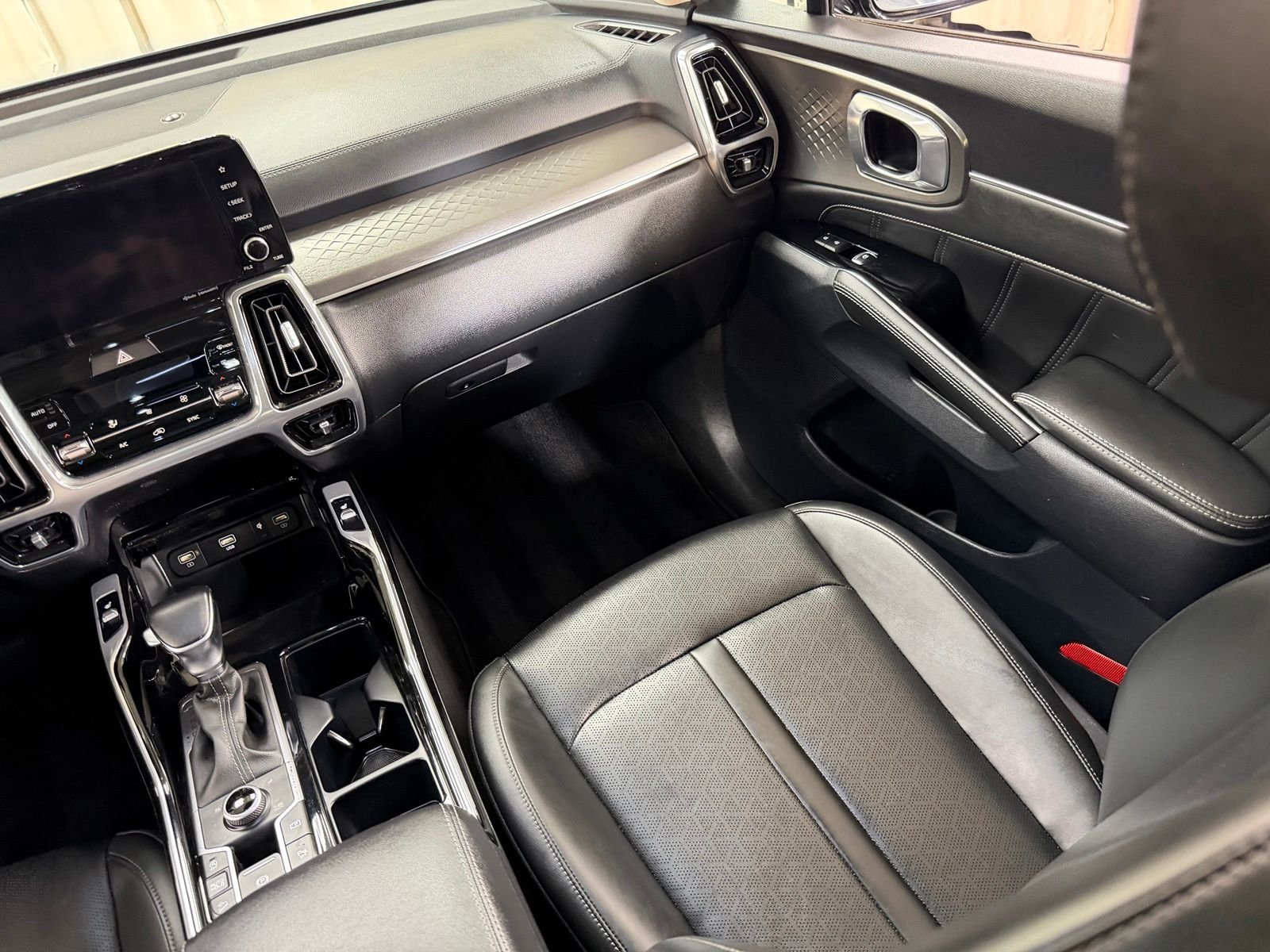Used 2023 Silver Kia SX image 51