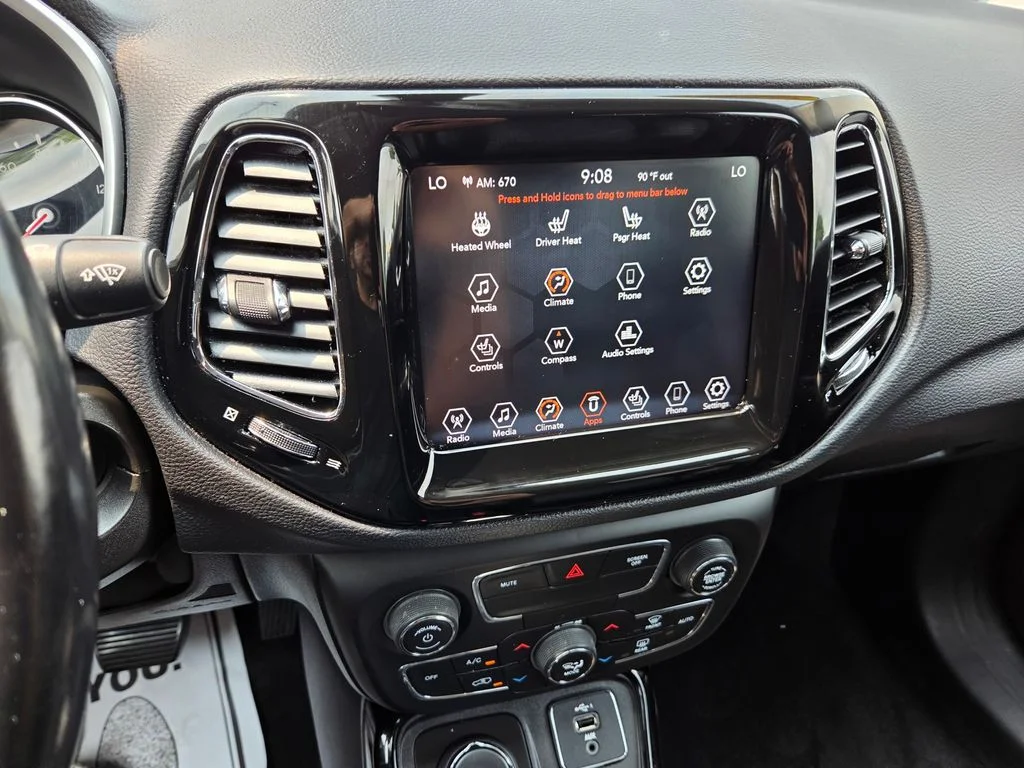 Used 2019 White Clearcoat Jeep Limited image 8