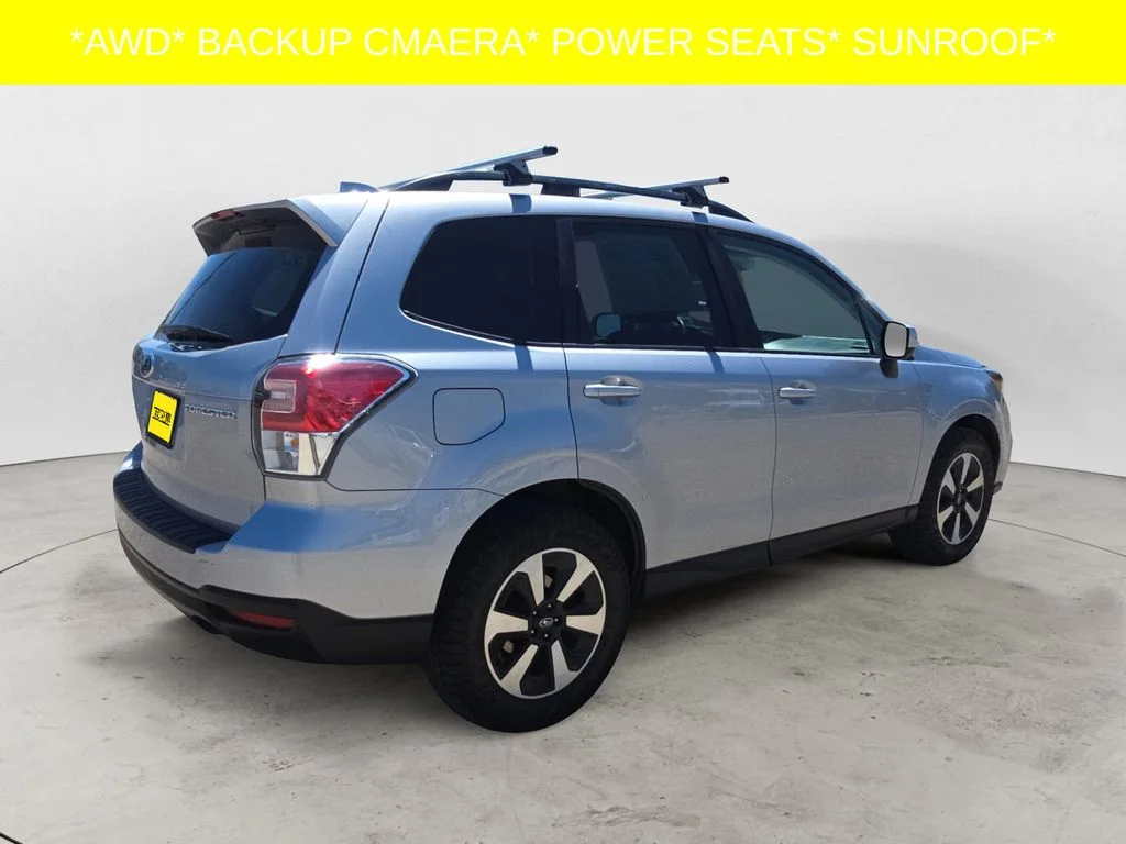 Used 2018 Silver Subaru 2.5i Premium image 5