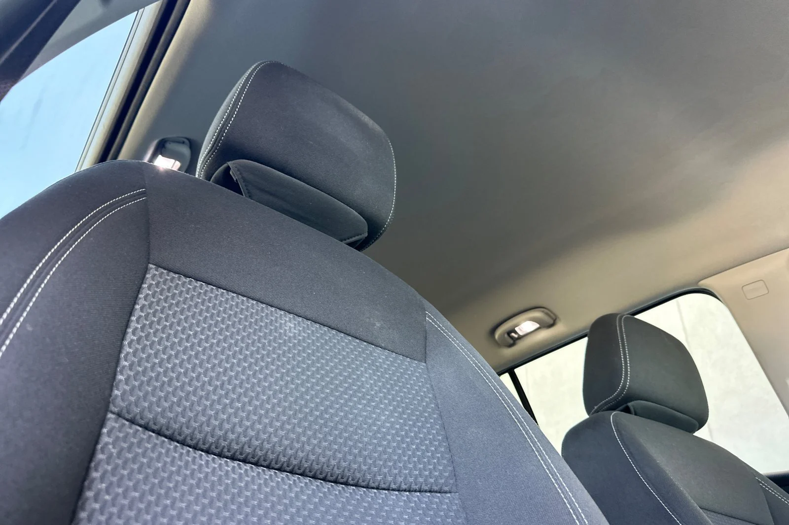 Used 2024 Summit White GMC SLE image 17