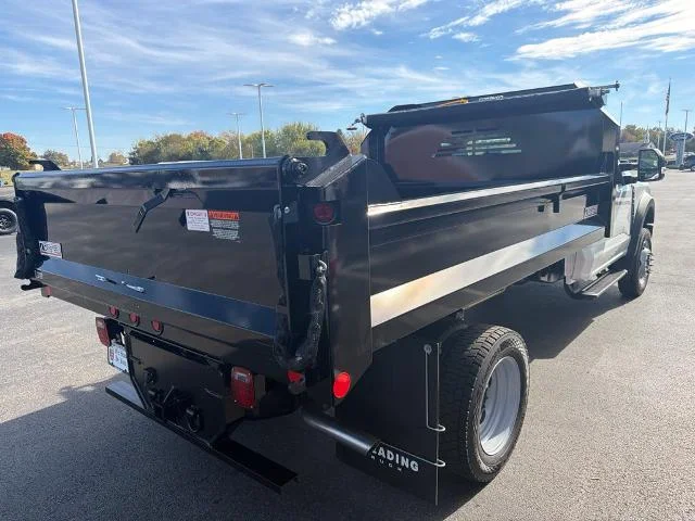 New 2027 Oxford White Ford F-550® XL image 27