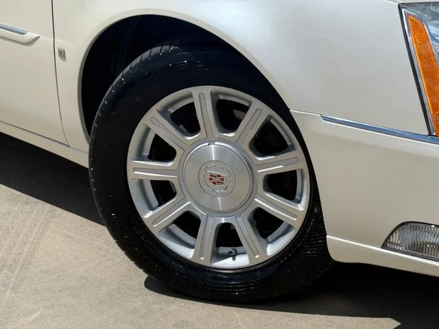 Used 2009 Cadillac DTS 1SC with VIN 1G6KD57Y99U134830 for sale in Leander, TX