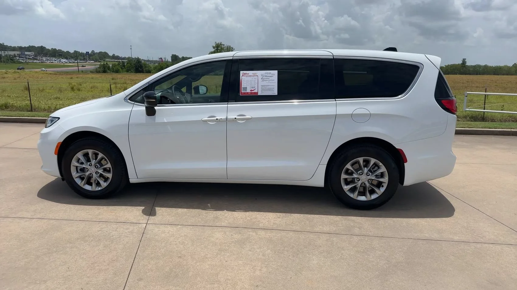 Used 2026 Bright White Clearcoat Chrysler Limited image 6
