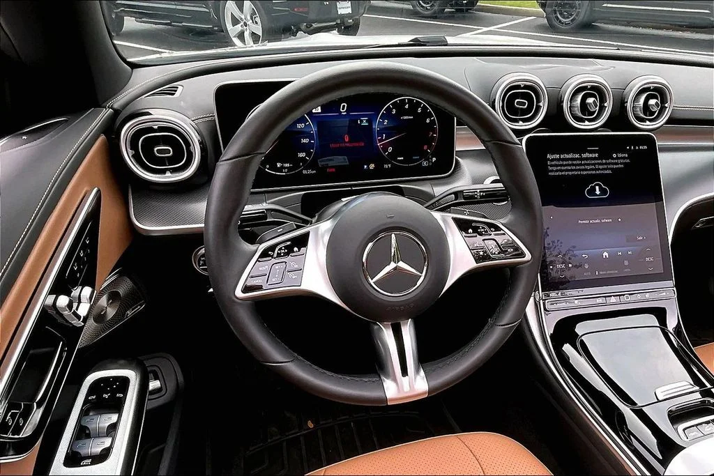 Used 2024  Mercedes-Benz CLE 300 image 5
