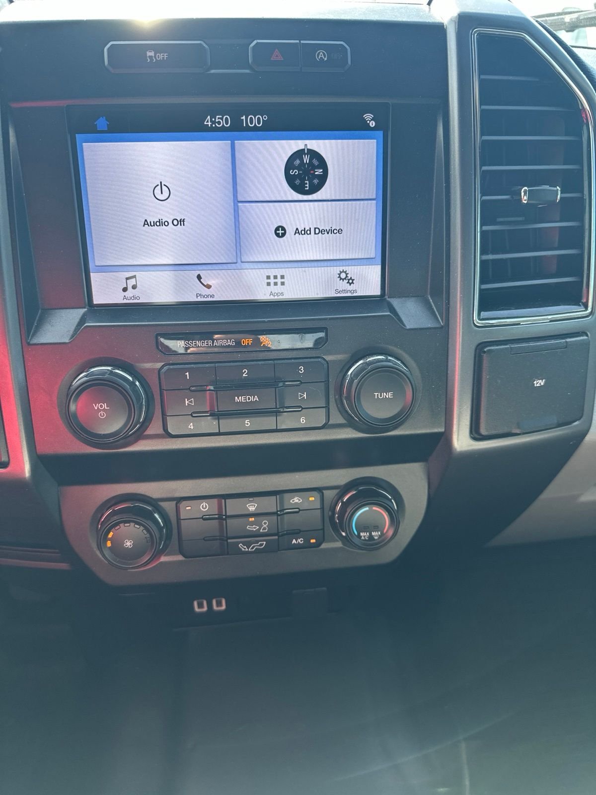Used 2019 Oxford White Ford  image 4
