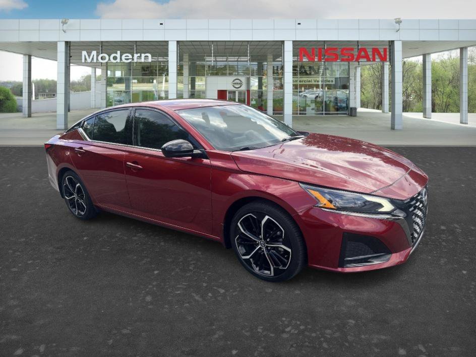 Used 2023 Scarlet Ember Tintcoat Nissan 2.5 SR image 7