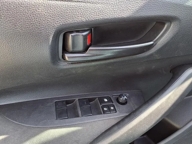 2024 Toyota Corolla LE - Photo 16