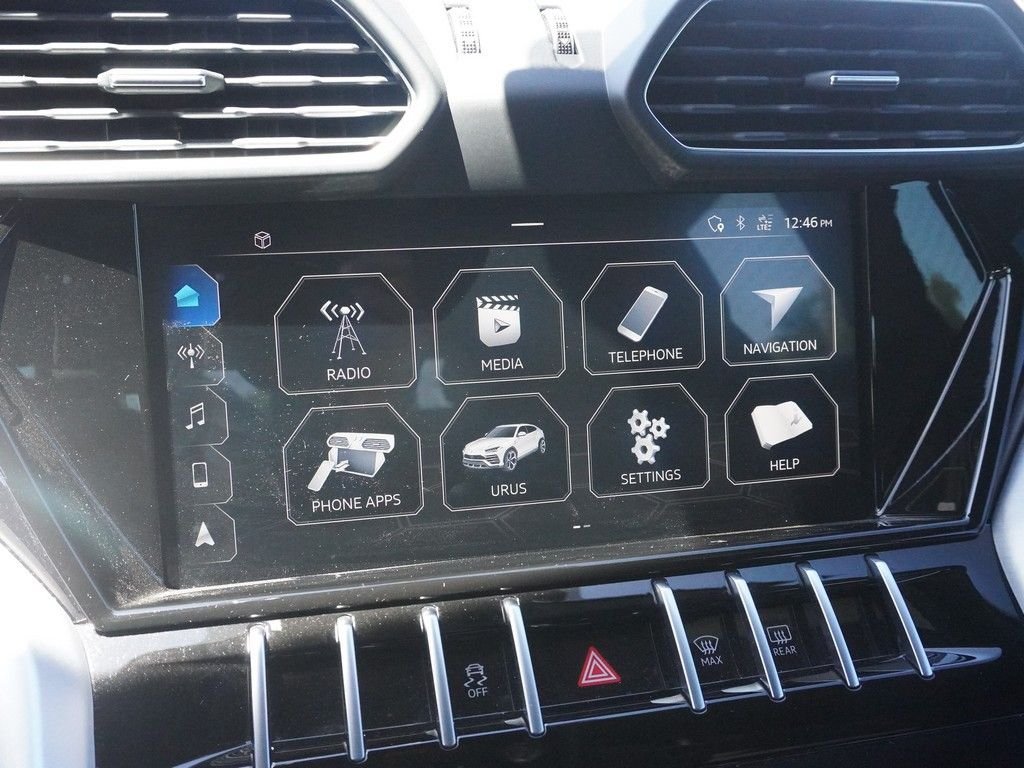 Used 2020 Black Lamborghini Base image 54