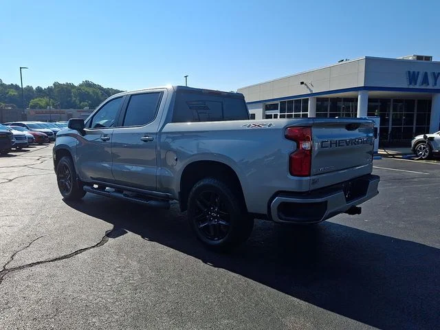 Used 2025 Gray Chevrolet RST image 4