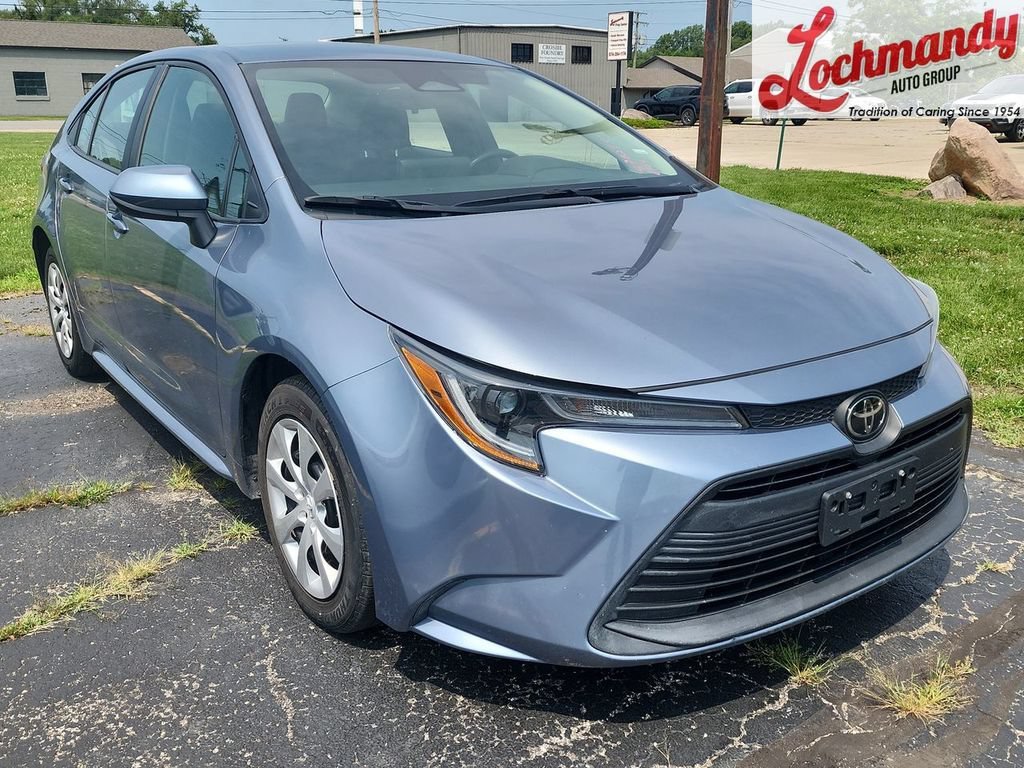 Used 2024  Toyota LE image 1