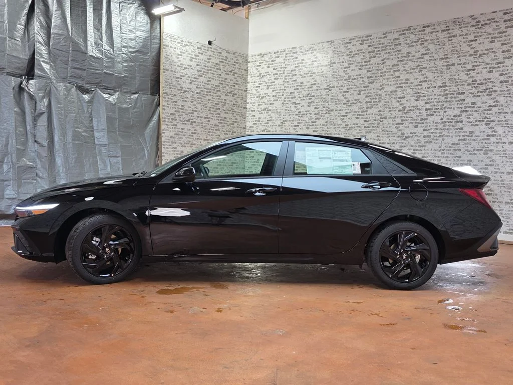 New 2026 Abyss Black Hyundai SEL Sport image 4