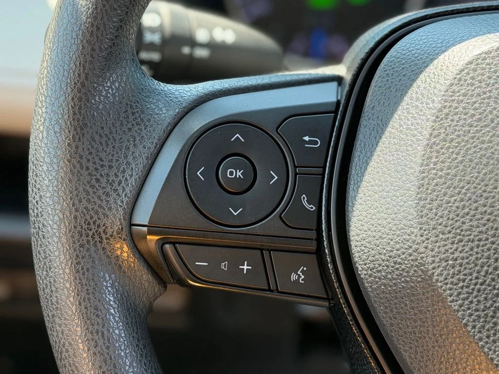 Used 2019 Gray Toyota XLE image 12