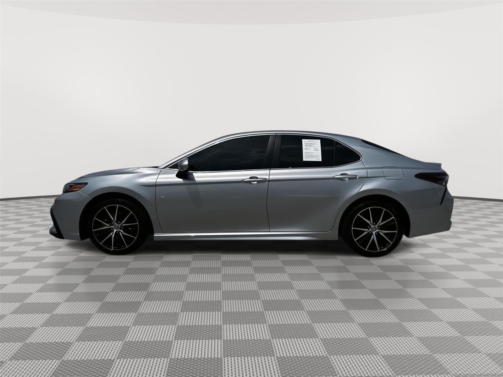 Used 2023 Toyota Camry SE with VIN 4T1G11AK6PU786337 for sale in Kansas City