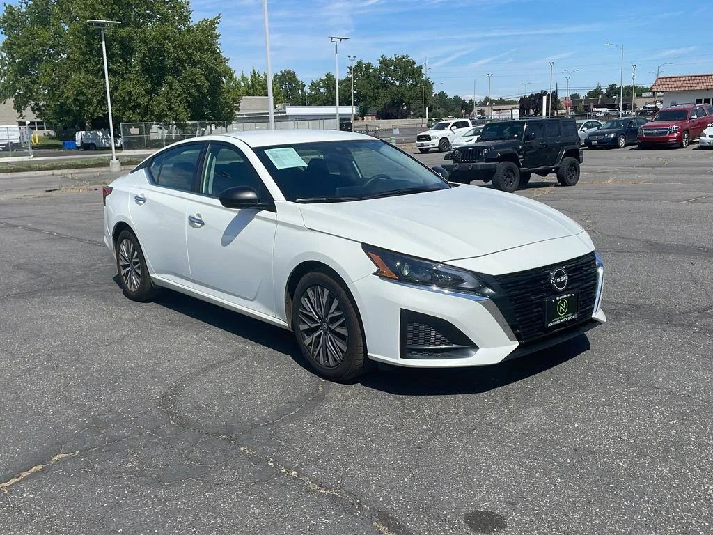 2025 Nissan Altima