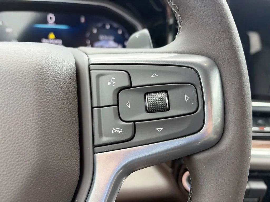 New 2026 Summit White Chevrolet LT image 24