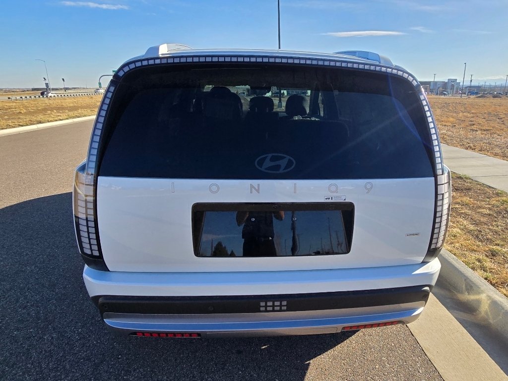 New 2026 Snow White Pearl Hyundai SE image 5
