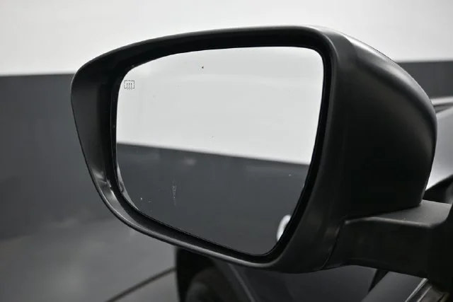 Used 2020 Gray Nissan SV image 4