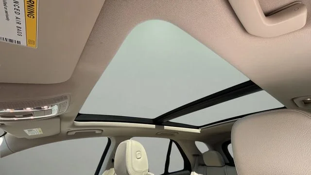 Used 2021 White Mercedes-Benz GLE 350 image 19