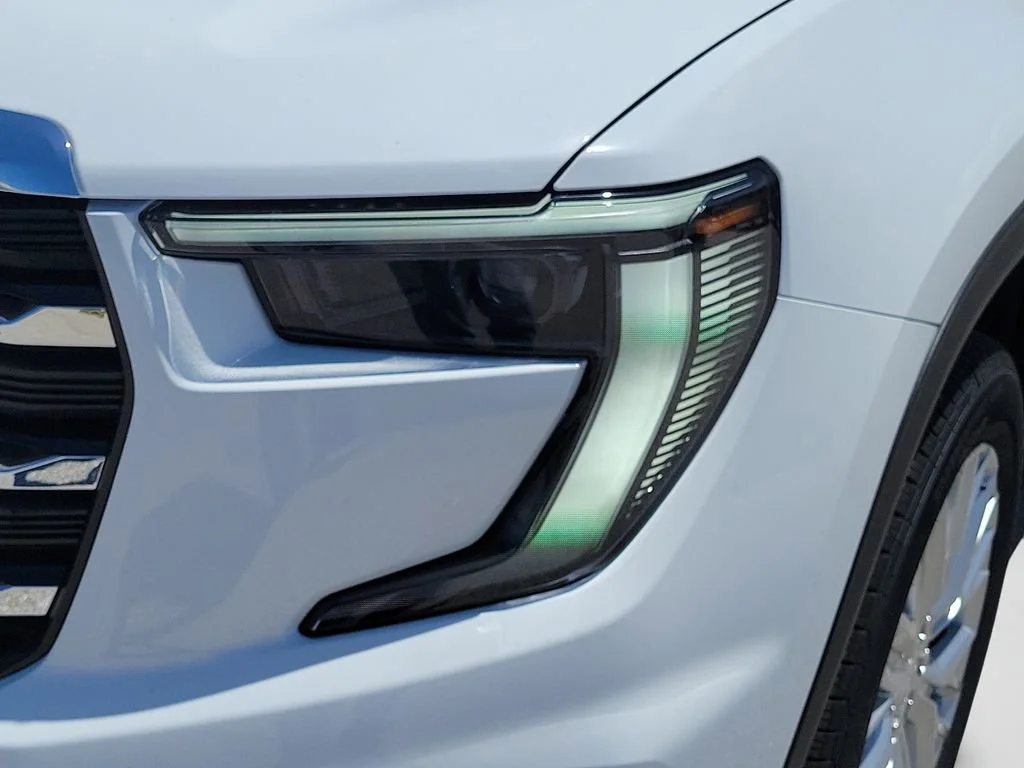 New 2026 Summit White GMC Elevation image 26