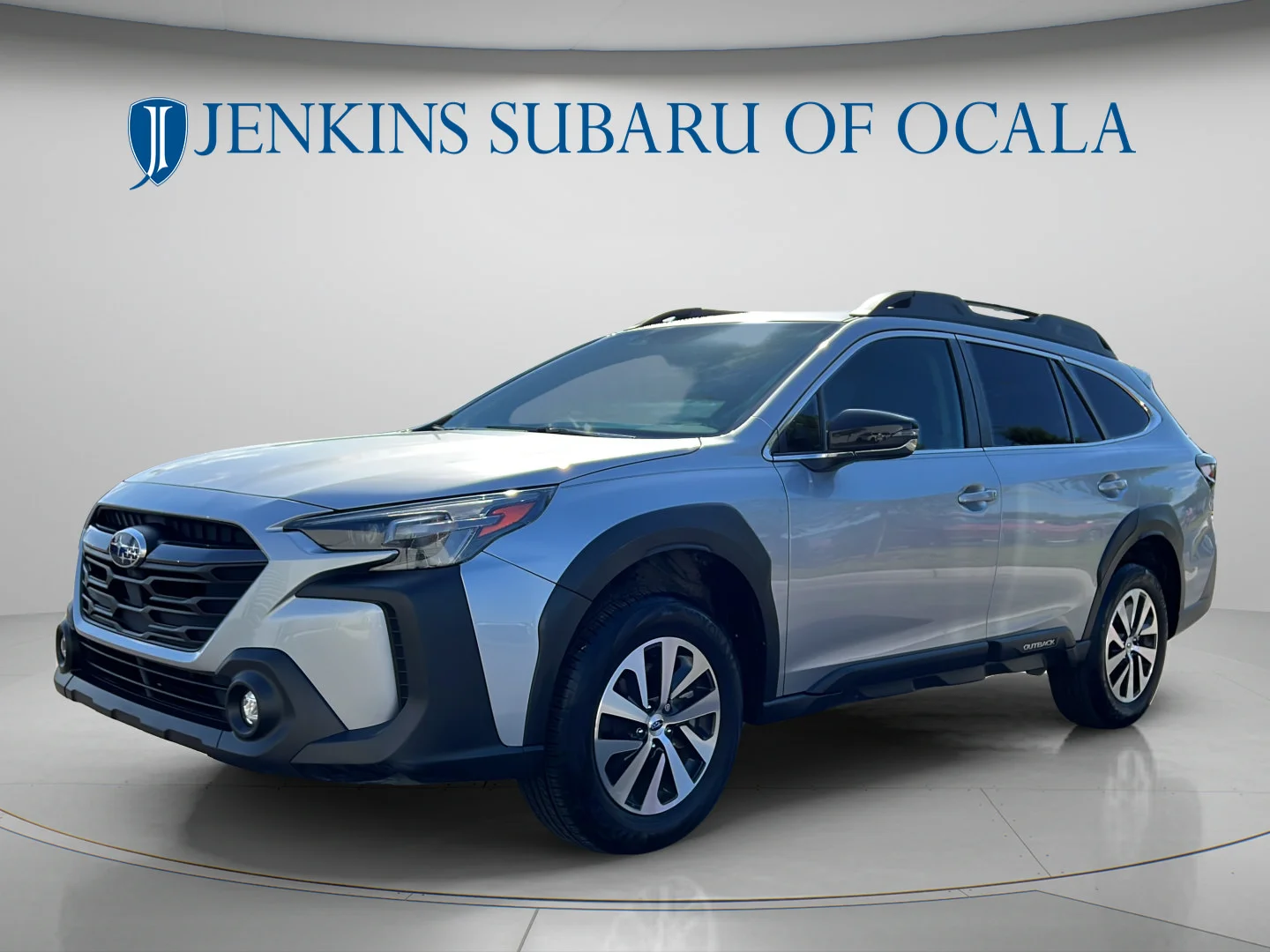 Used 2025 Ice Silver Metallic Subaru Premium image 7
