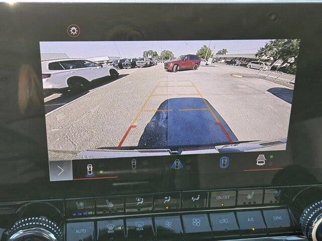 Used 2023 Onyx Black GMC 4WD AT4 image 19