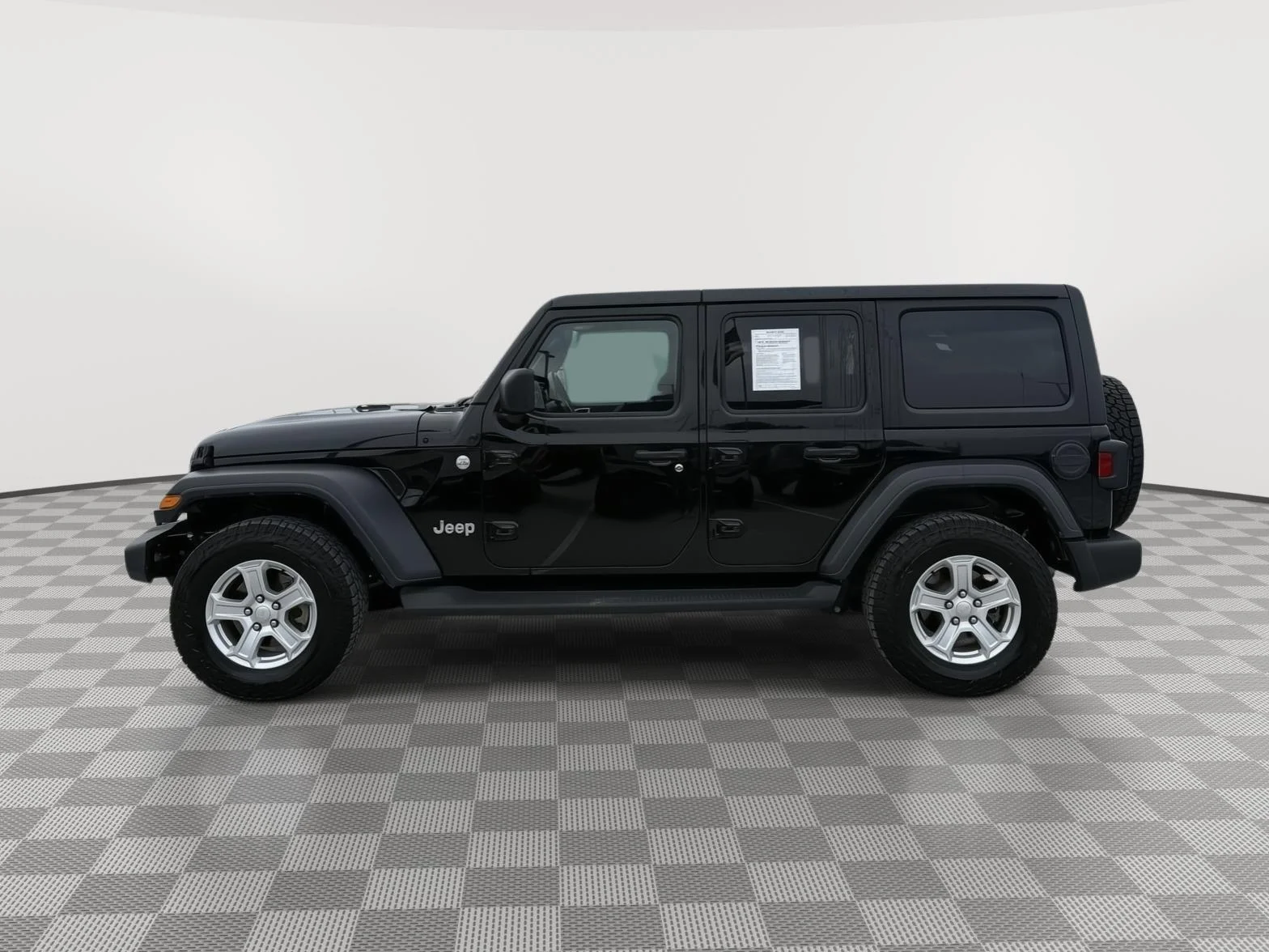 Used 2018 Black Clearcoat Jeep Sport S image 4