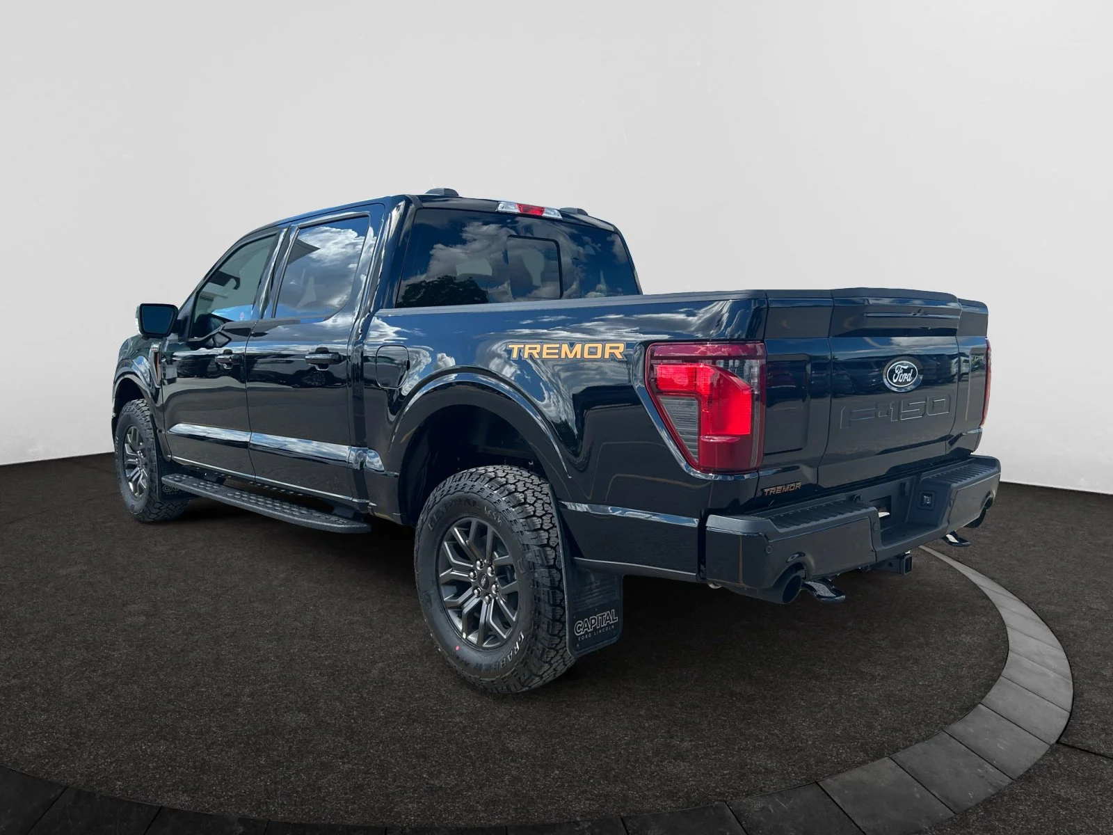 New 2026 Agate Black Metallic Ford Tremor image 3
