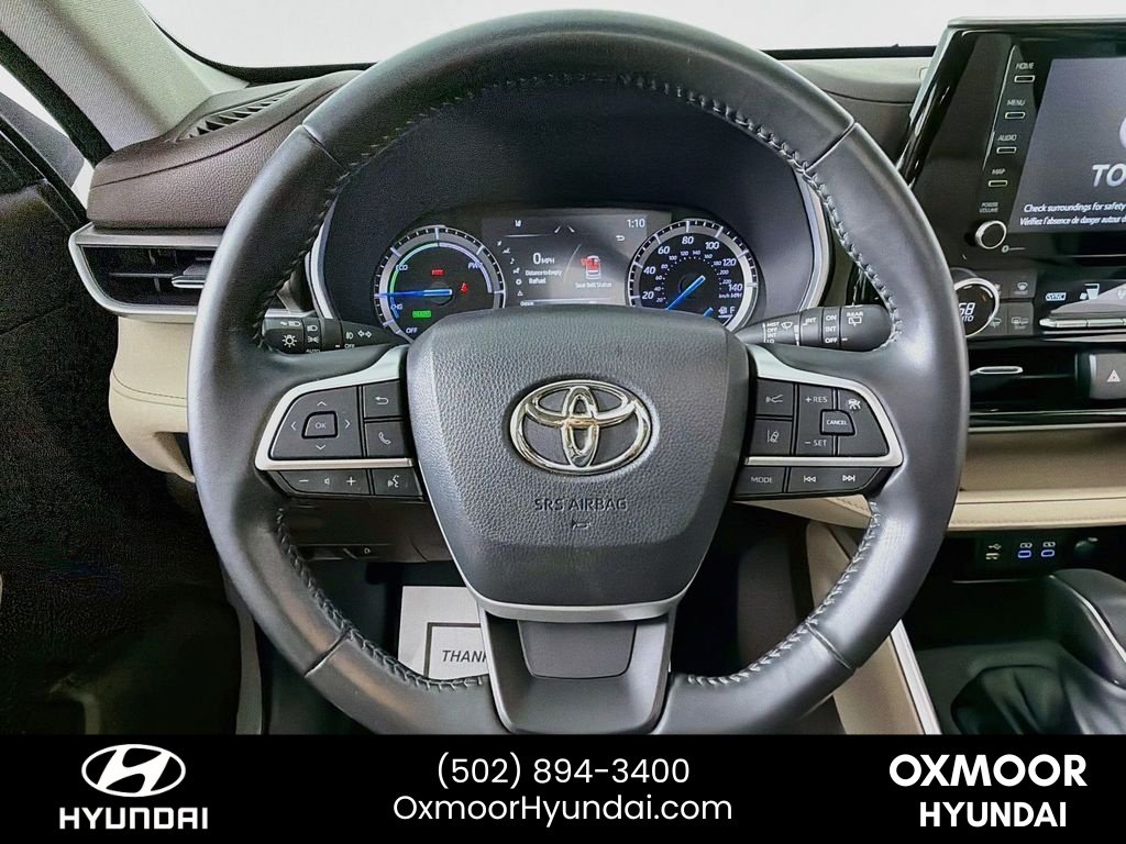 Used 2022 Wind Chill Pearl Toyota Hybrid XLE image 11