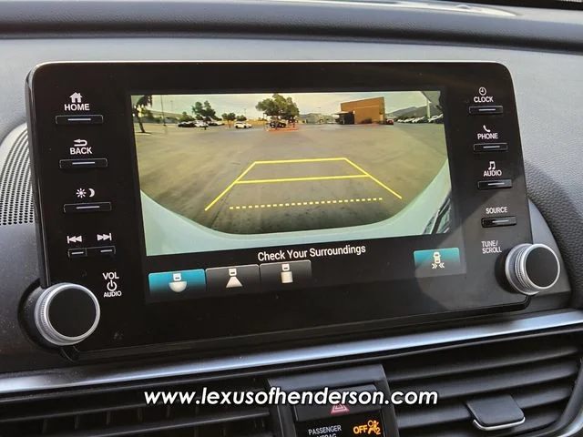 Used 2018 White Honda EX image 27