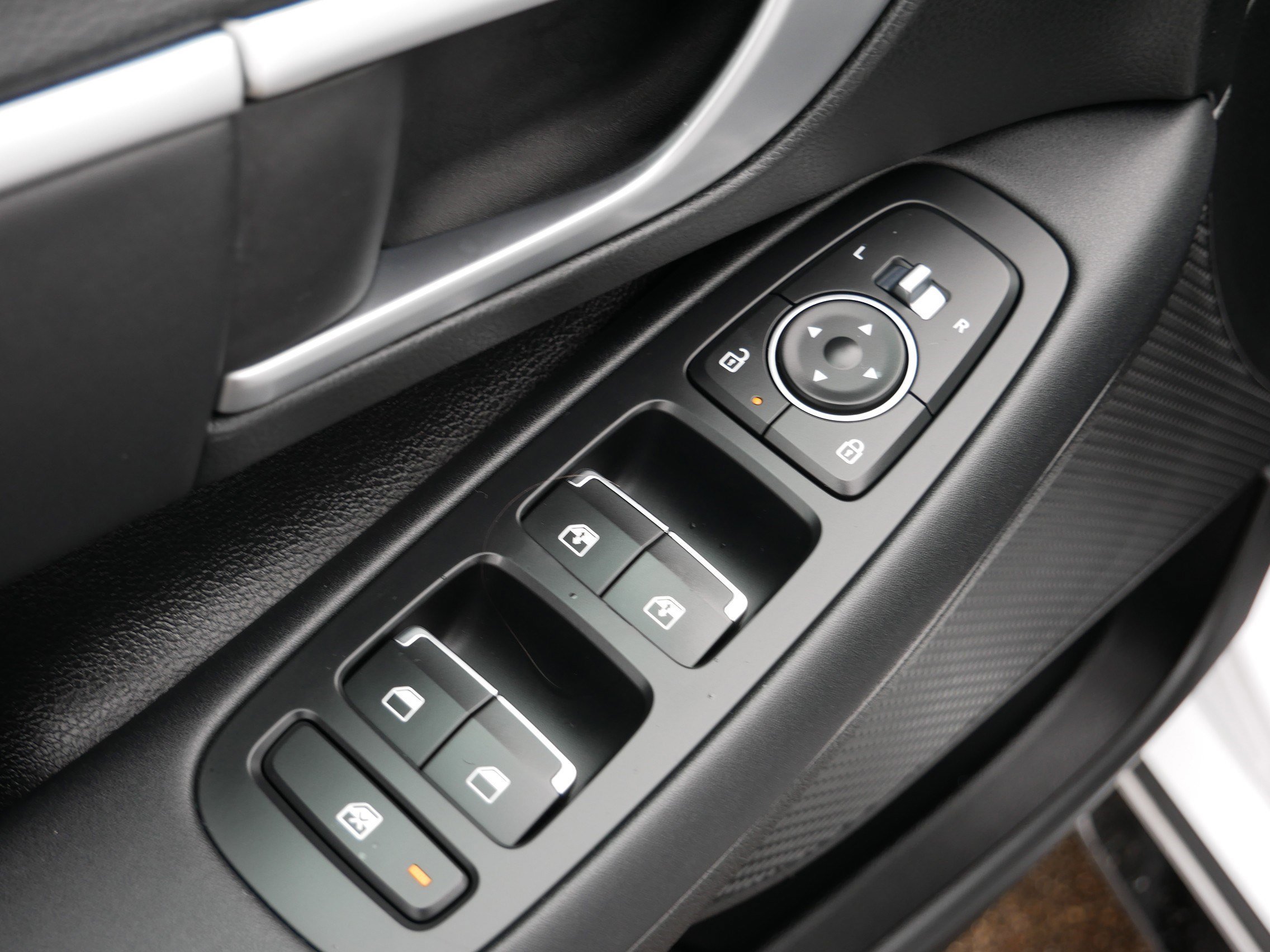 2026 Hyundai Sonata SEL - Photo 19