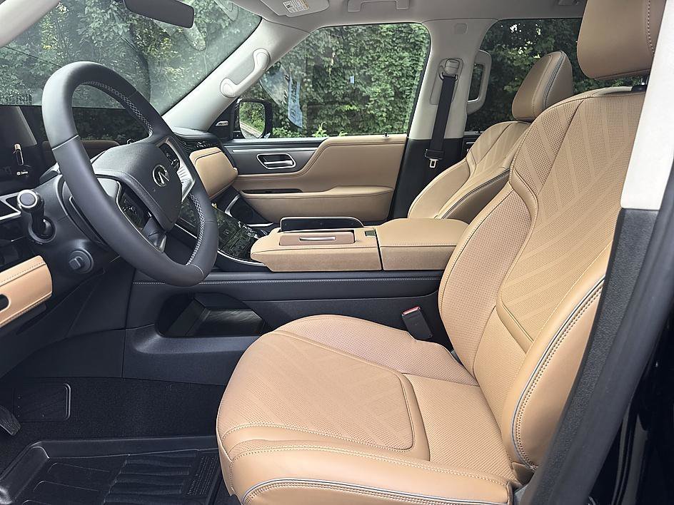 New 2027 Black Obsidian INFINITI LUXE image 12