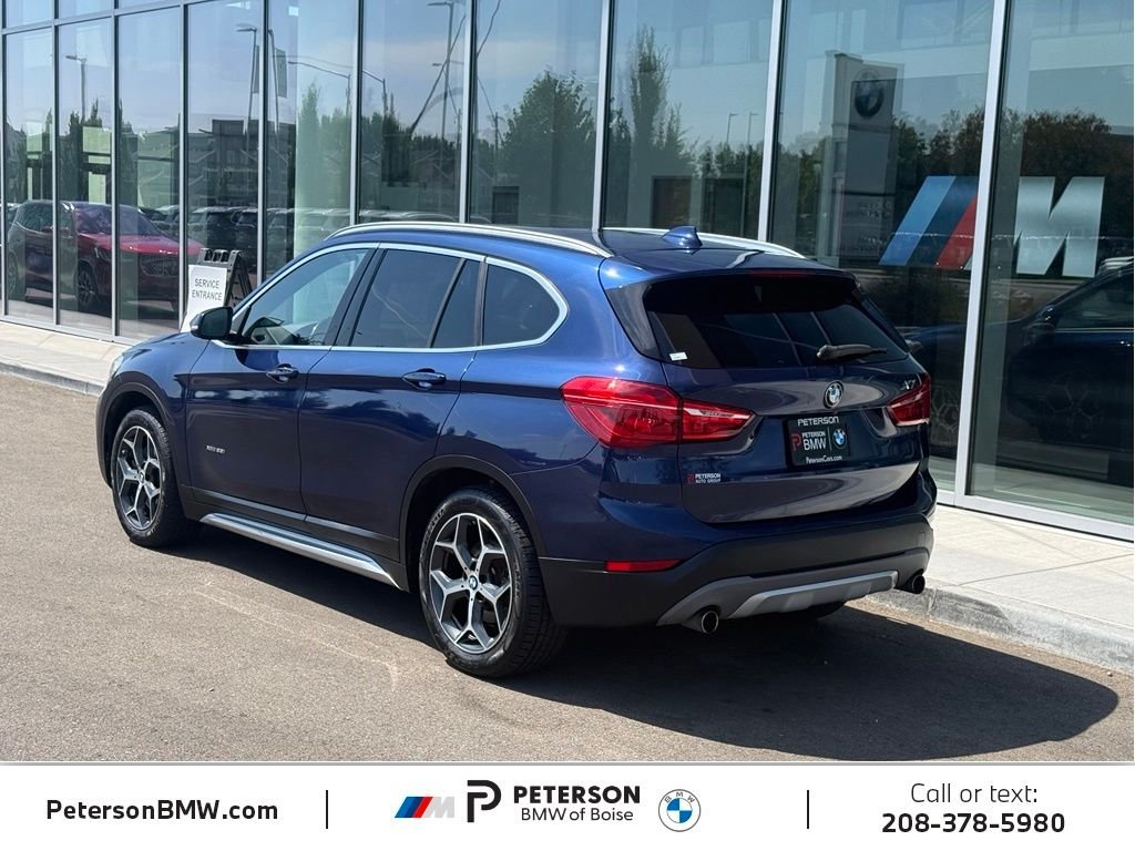 Used 2018 Blue BMW xDrive28i image 3