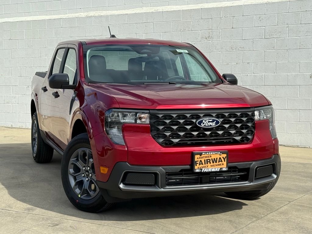 New 2025 Ruby Red Metallic Tinted Clearcoat Ford XLT image 2