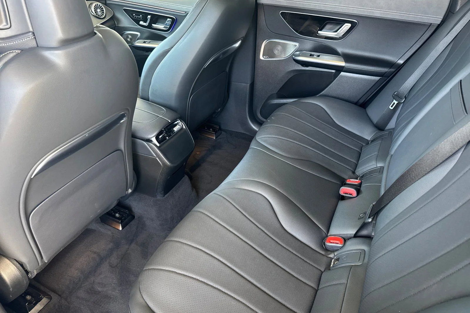 Certified Used 2025 Gray Mercedes-Benz 350 SUV image 13