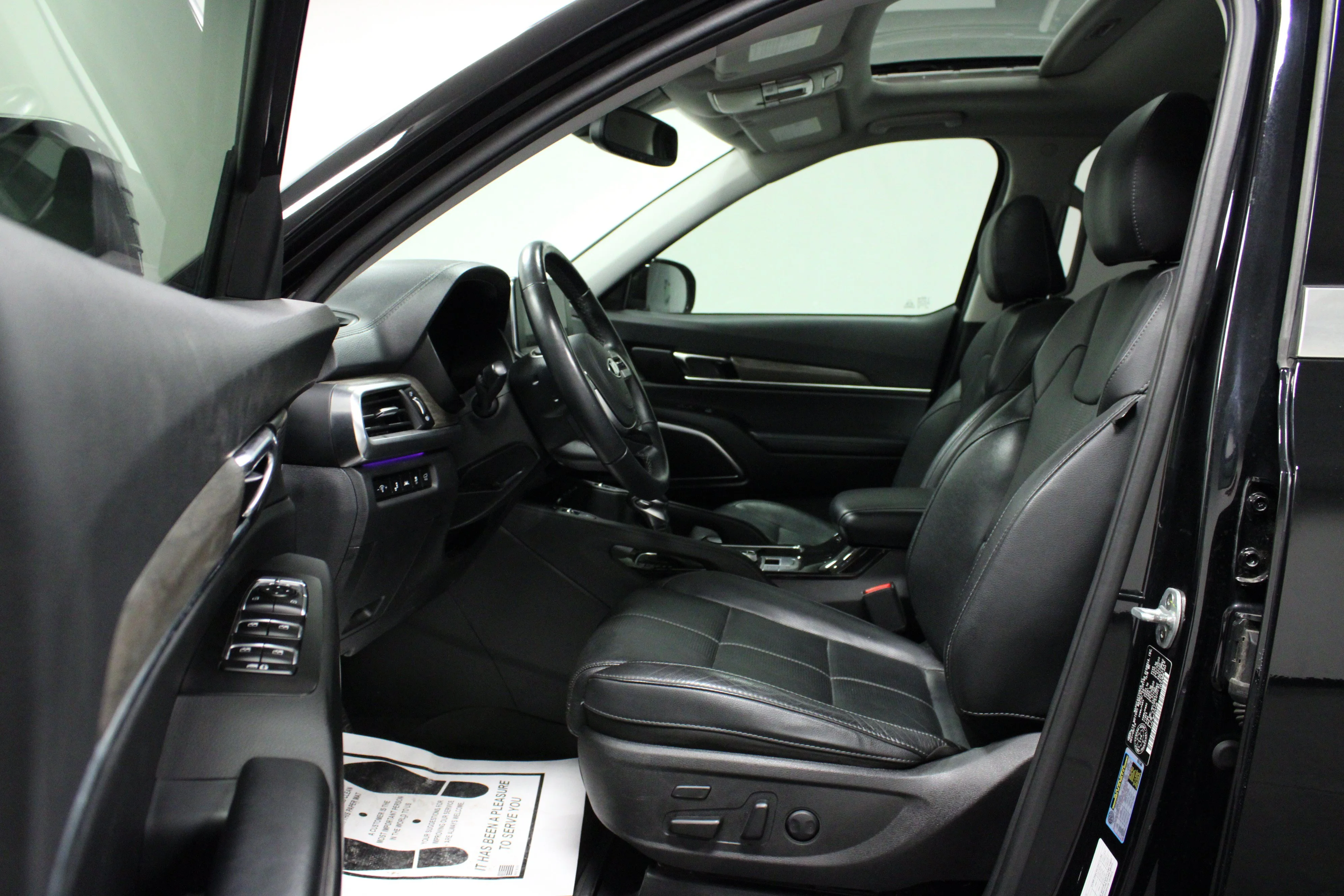 Used 2020 Ebony Black Kia SX image 12
