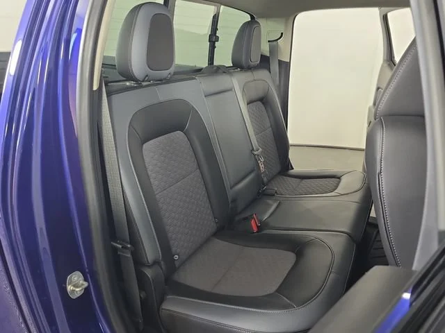 Used 2017 LASER BLUE METALLIC Chevrolet 4WD Z71 image 30