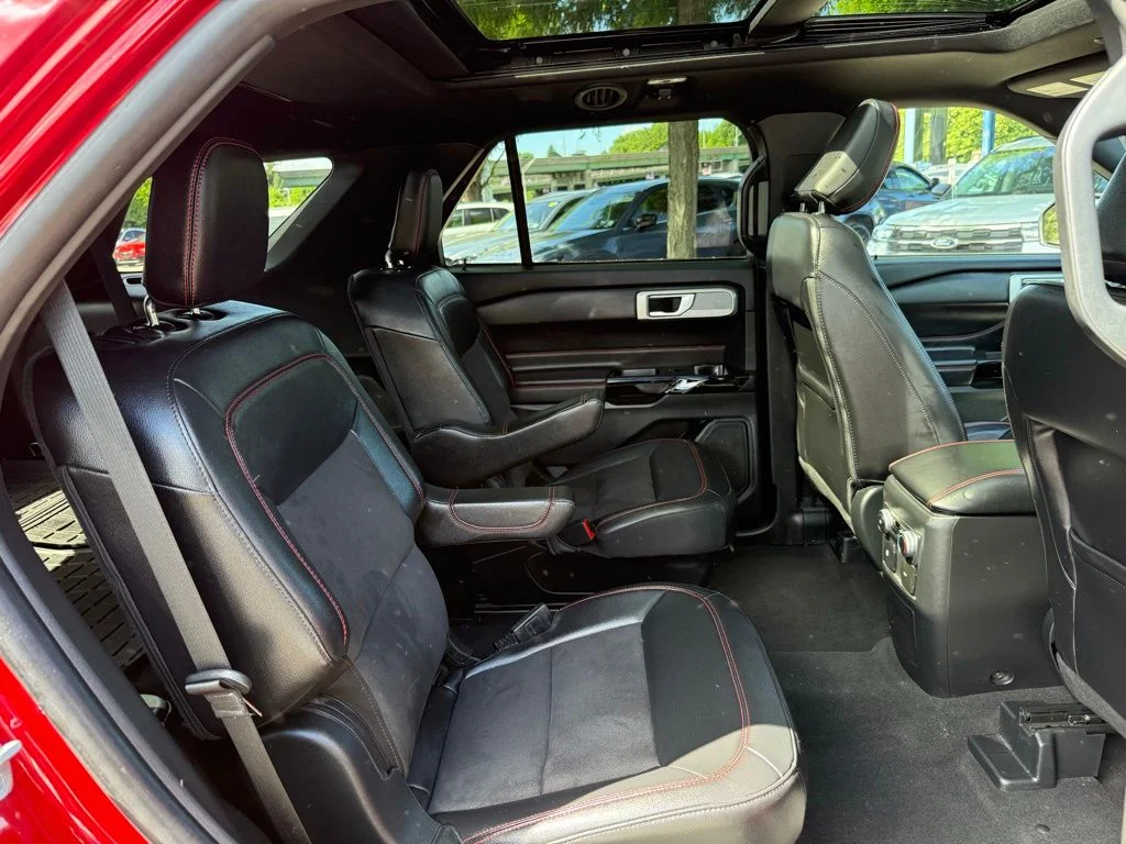 Used 2023 Red Ford ST-Line image 30